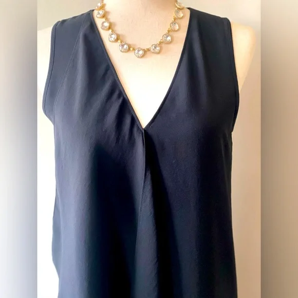 NWT | White House Black Market | Sleeveless Ruffle-Front Dress | Black | Size 2 - Picture 3 of 7